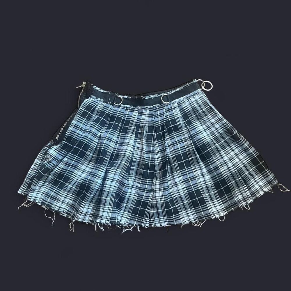 Current Mood Woman's Black and White Plaid Mini Skirt with Raw Hem SZ XL